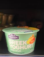 Grrek yogurt with fruit