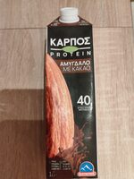Almond drink with pea protein and cocoa