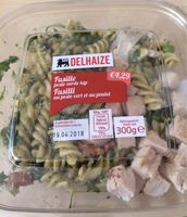 Salade de pâtes au pesto vert et au poulet grillé