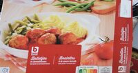 Boulettes à la sauce tomate avec purée et haricots verts