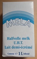 Lait demi-écrémé U.H.T.