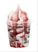 Sundae vanille sauce aux fraises en pot