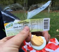 Kok'o handgekookte gepelde eieren