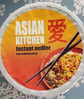 Cup noodles med kyllingesmag