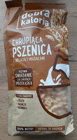 Chrupiąca pszenica z melasą i migdałami