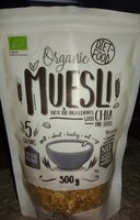 Organic muesli with chia and seeds