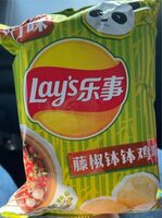 Vine pepper potato chips