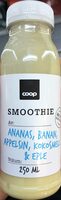 Smoothie av ananas, banan, appelsin, kokosmelk & eple