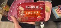 Sardiner I Saus Laget Av Solmodne Tomater