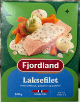Laksefilet med urtesaus, gulerøtter og potet