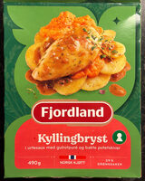 Kyllingbryst med gulerotpure og bakte potetskiver