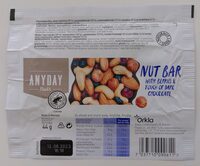 Nut bar with berries & touch of dark chocolate