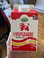 Färsk sommarvispgrädde