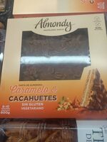 Tarta de alemdra caramelo y cacahuetes