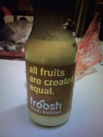 Jus de fruits banane, ananas et noix de coco