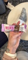 Almond crunch nut bar