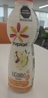 Yoghurt con manzana, pera y granola licuado para beber