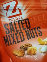 Saled mixed nuts