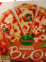 Pizza cuite au feu de bois Margherita