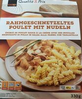 Émince de poulet à la crème avec des nouilles
