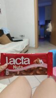 Lacta ολόκληρο αμύγδαλο