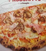 Pizza Prosciutto e Funghi