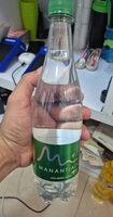 Agua mineral con gas