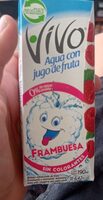 Agua con jugar de fruta