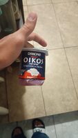 OIKOS yogurt griego COLCHÓN DE FRUTAS FRUTILLA