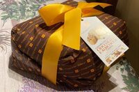 Colomba con gocce di cioccolato e albicocca