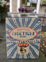Panettone cake with chocolate