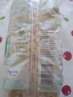 Muesli con semi e frutti di bosco