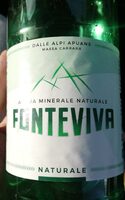 Acqua minerale naturale
