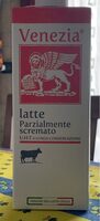 Latte parzialmente scremato