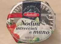 .Nodini intrecciati a mano