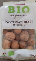 Noci naturali in guscio bio