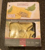 Ravioli al pecorino e basilico