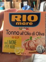 Tonno all'olio di oliva limone e pepe nero