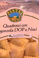 Quadrotti gorgonzola e noci