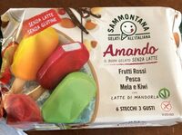 Amando frutti rossi pesca mela e kiwi con latte di mandorla