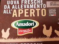 Uova fresche da allevamento all'aperto
