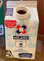 Latte fresco intero pastorizzato