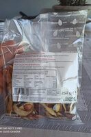 Macedonia misto di frutta essiccata