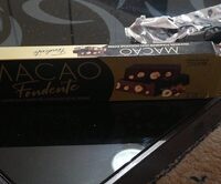 Gianduia fondente con nocciole intere