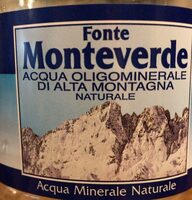 Acqua naturale