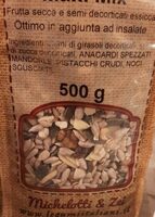 Frutta secca mista e semi decorricati essicati