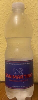 Acqua minerale naturale frizzante