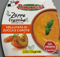 Le zuppe fresche vellutata di zucca e carote