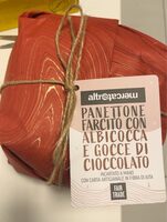 Panettone farcito con albicocca e cioccolato