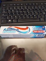 Aquafresh tripla azione